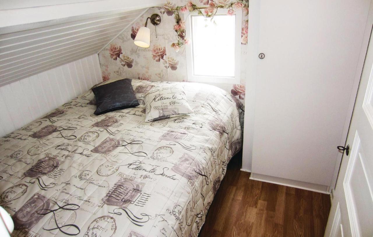 3 Bedroom Beautiful Apartment In Kungshamn Exterior photo