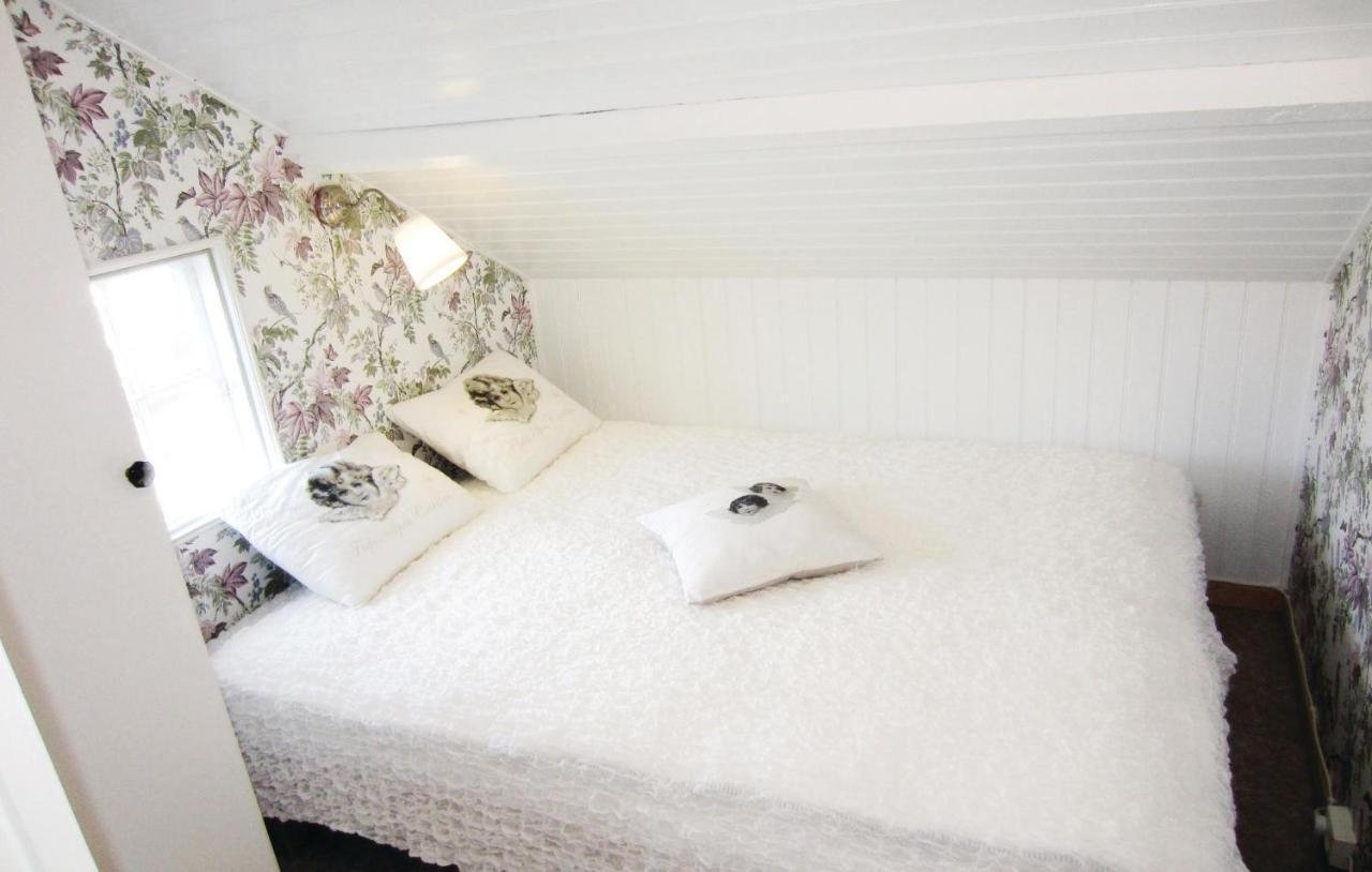 3 Bedroom Beautiful Apartment In Kungshamn Exterior photo